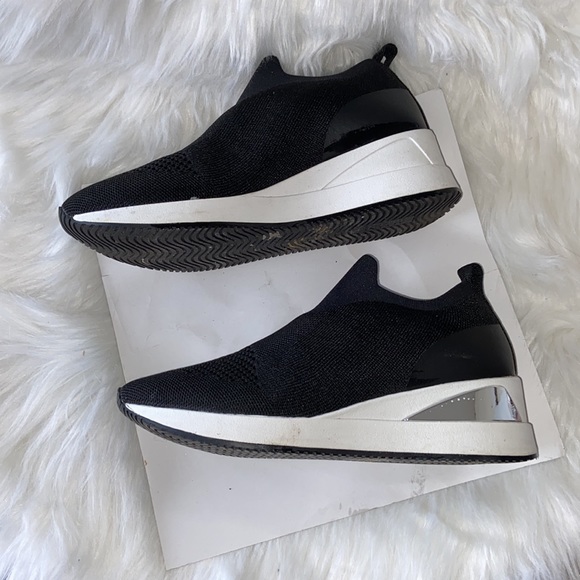 Used - Picture 7 of 7